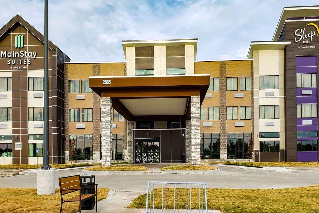 Mainstay Suites Waukee-West Des Moines Exteriör bild