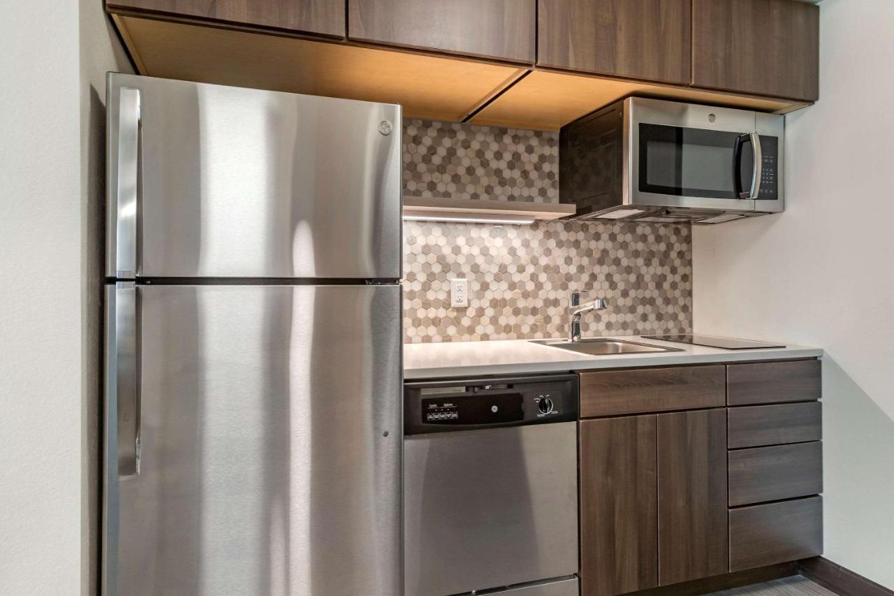 Mainstay Suites Waukee-West Des Moines Exteriör bild