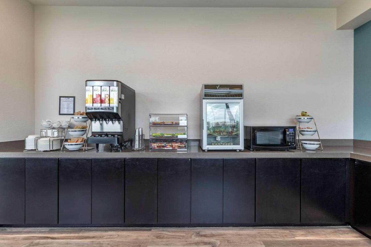 Mainstay Suites Waukee-West Des Moines Exteriör bild