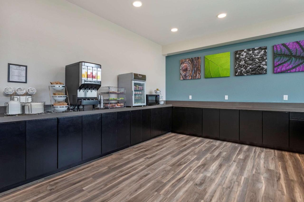 Mainstay Suites Waukee-West Des Moines Exteriör bild