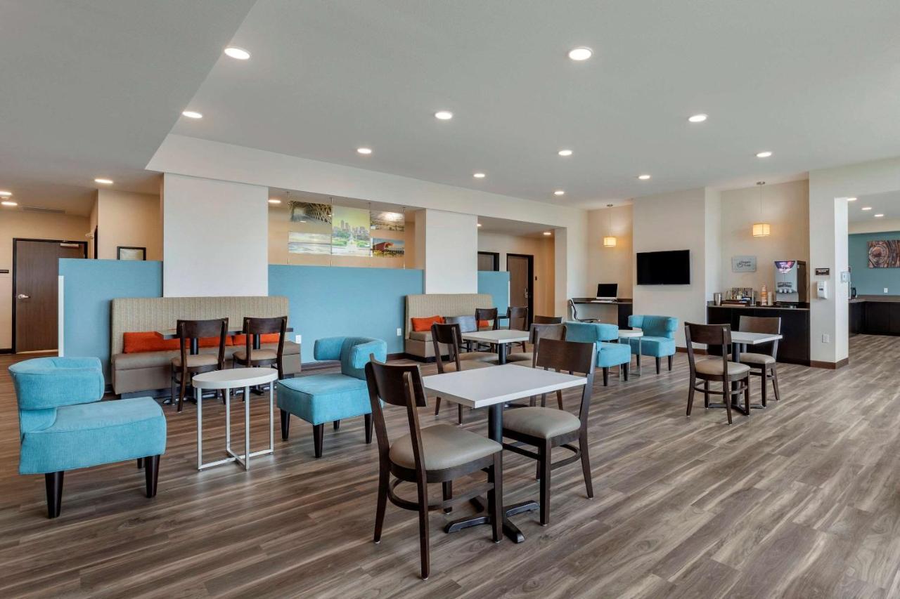 Mainstay Suites Waukee-West Des Moines Exteriör bild